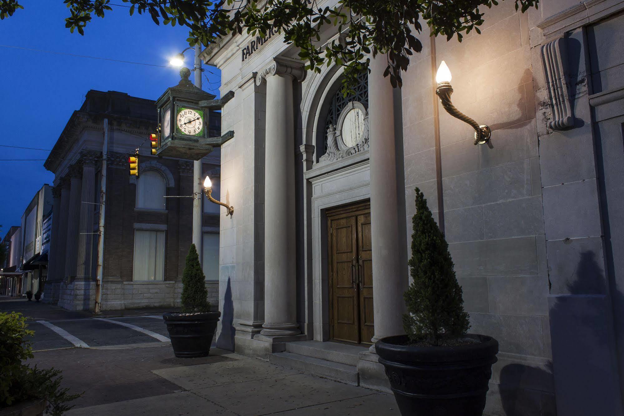 The O'Neil Kinston Bagian luar foto